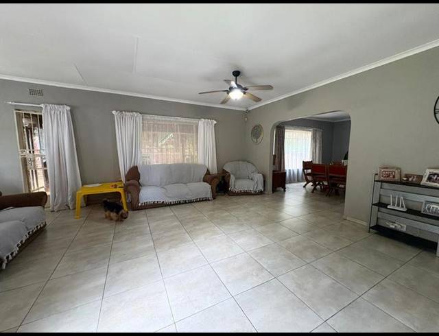 4 BEDROOM HOUSE FOR SALE IN MULBARTON